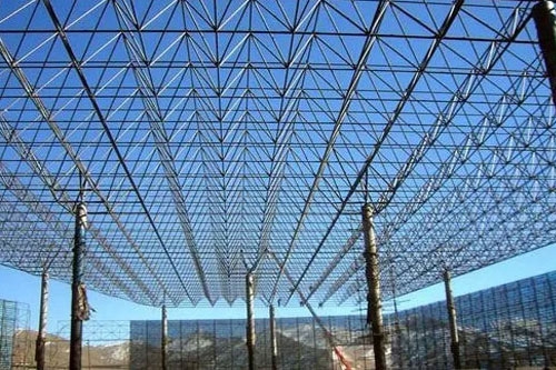 山東鋼網(wǎng)架廠(chǎng)家解讀鋼結(jié)構(gòu)網(wǎng)架建筑的特點(diǎn)